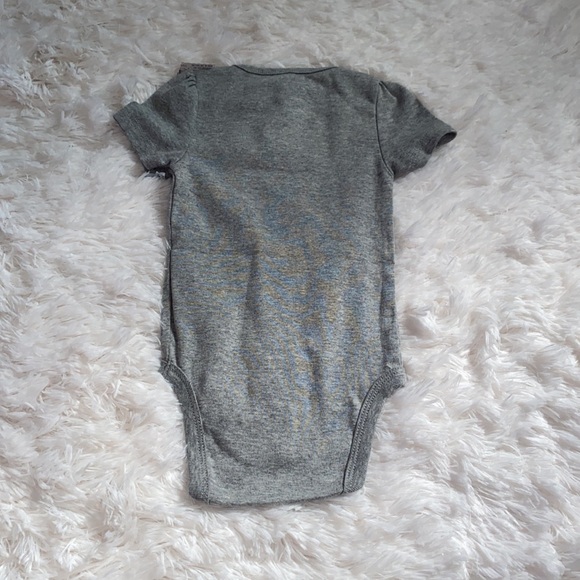 Cloud island baby bodysuit Size 6-9 months - Picture 4 of 4